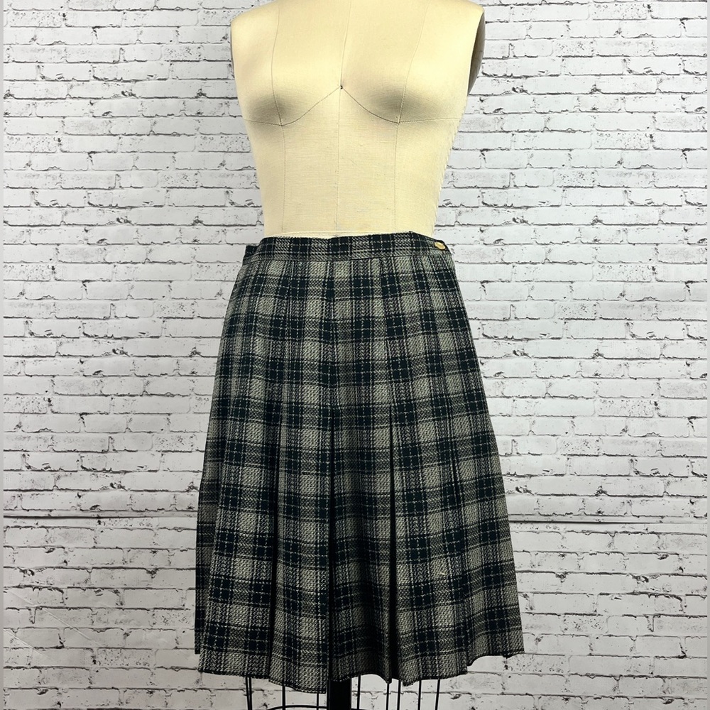 Vintage, Gray Plaid Skirt, Liz Caliborne Petite Collection, size 2